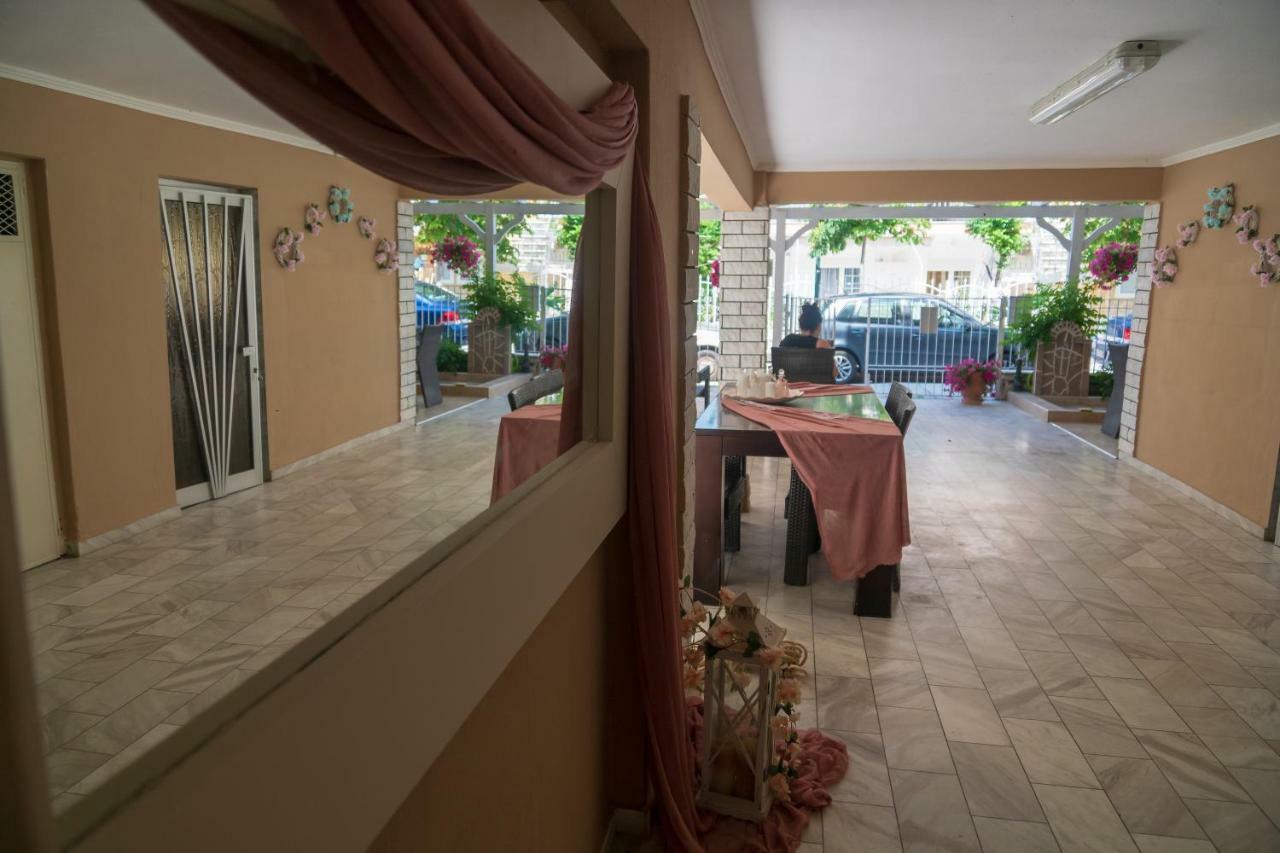 Villa Irini Olympiakí Aktí Buitenkant foto