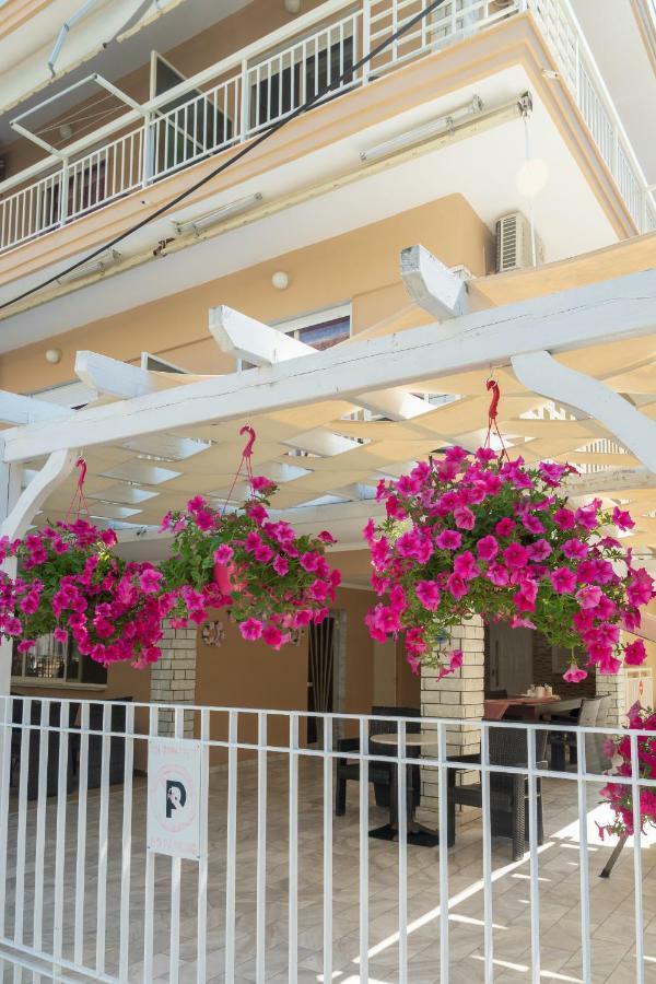Villa Irini Olympiakí Aktí Buitenkant foto