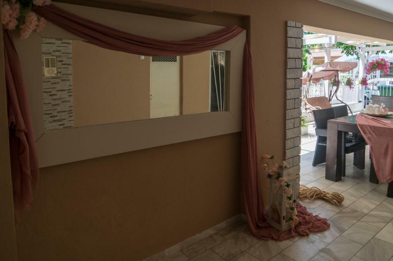 Villa Irini Olympiakí Aktí Buitenkant foto